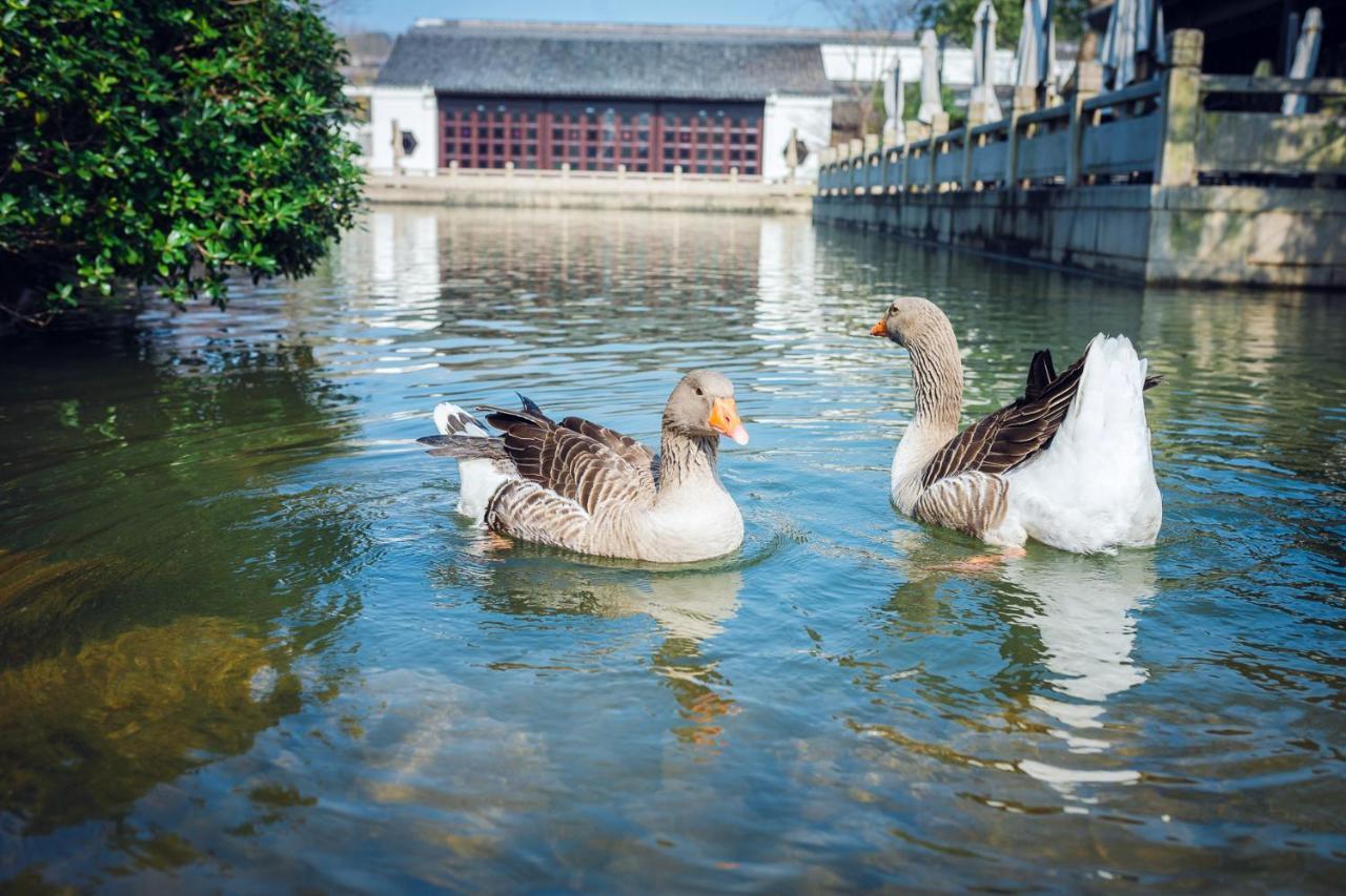 Four Seasons Hotel Hangzhou At West Lake Exterior photo